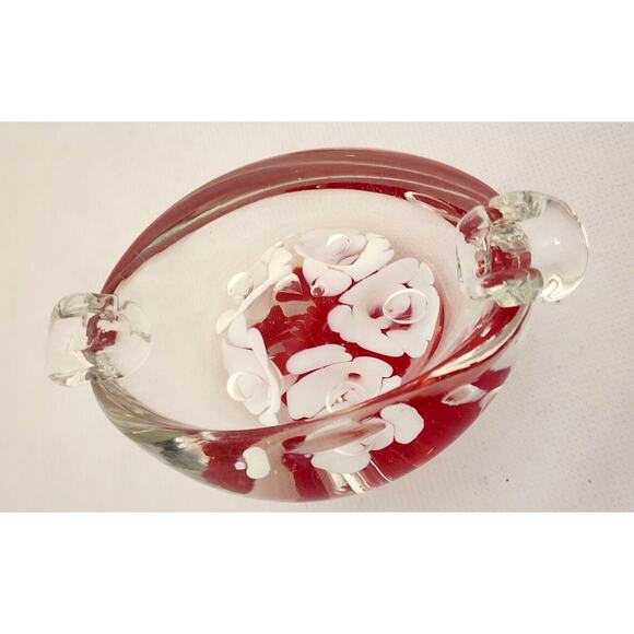 ASHTRAY-VINTAGE-BLOWN GLASS-Clear-White Flowers-Red Accent-Small-MCM - Picture 13 of 15